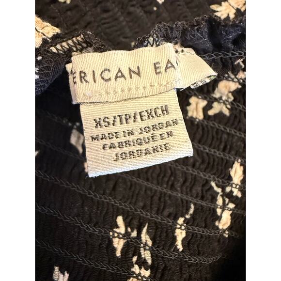 American Eagle Smocked Square Neck Blouse Top Women’s Size XS Black Floral Boho - Picture 7 of 9